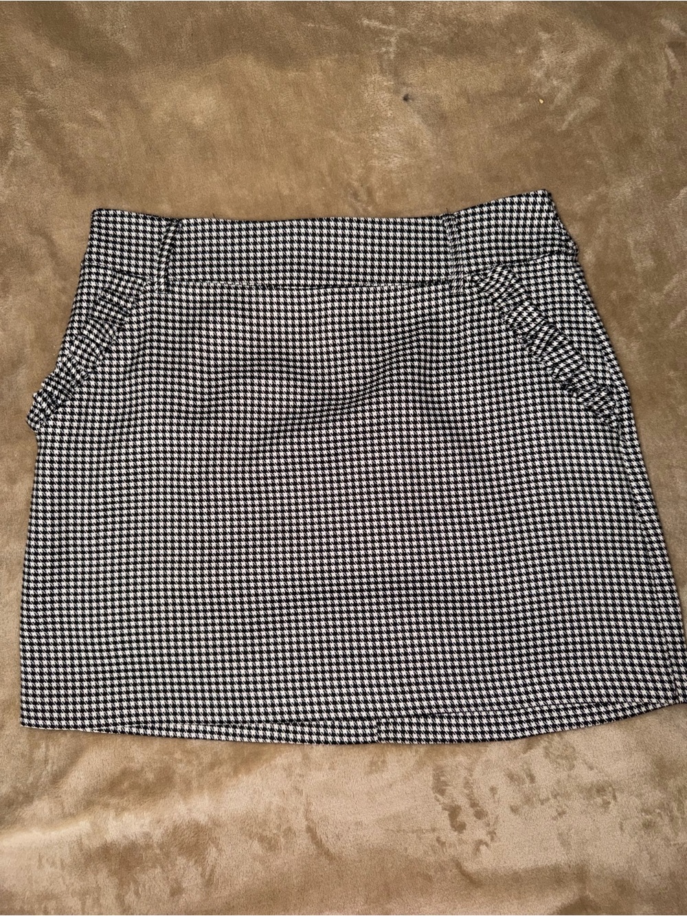 Forever 21 Black and White Houndstooth Mini Skirt